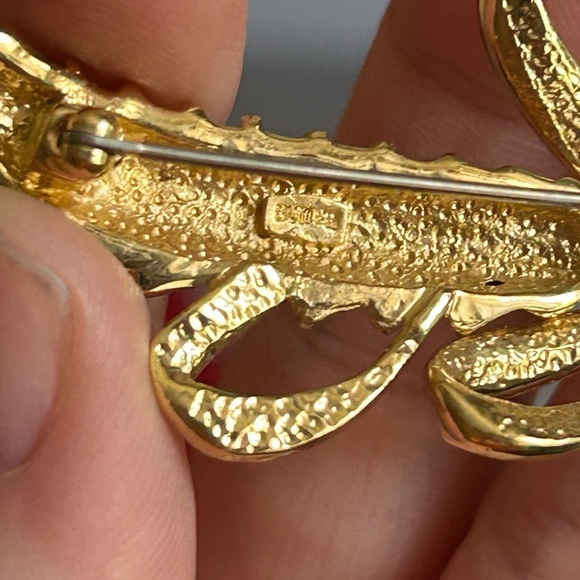 4/$100 vintage BUTLER Elegant Gold and Silver Women's Jewelry Piece 🥳 - Picture 8 of 8